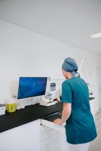 HelpIT-service-informatique-Braine-l-alleud-brabant-wallon-specialiste-cabinet-dentaire-installation-dentistes